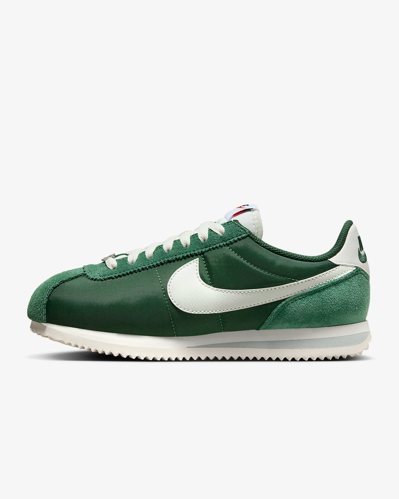 Women’s nike cortez shoes: A Timeless Classic for Every Wardrobe缩略图