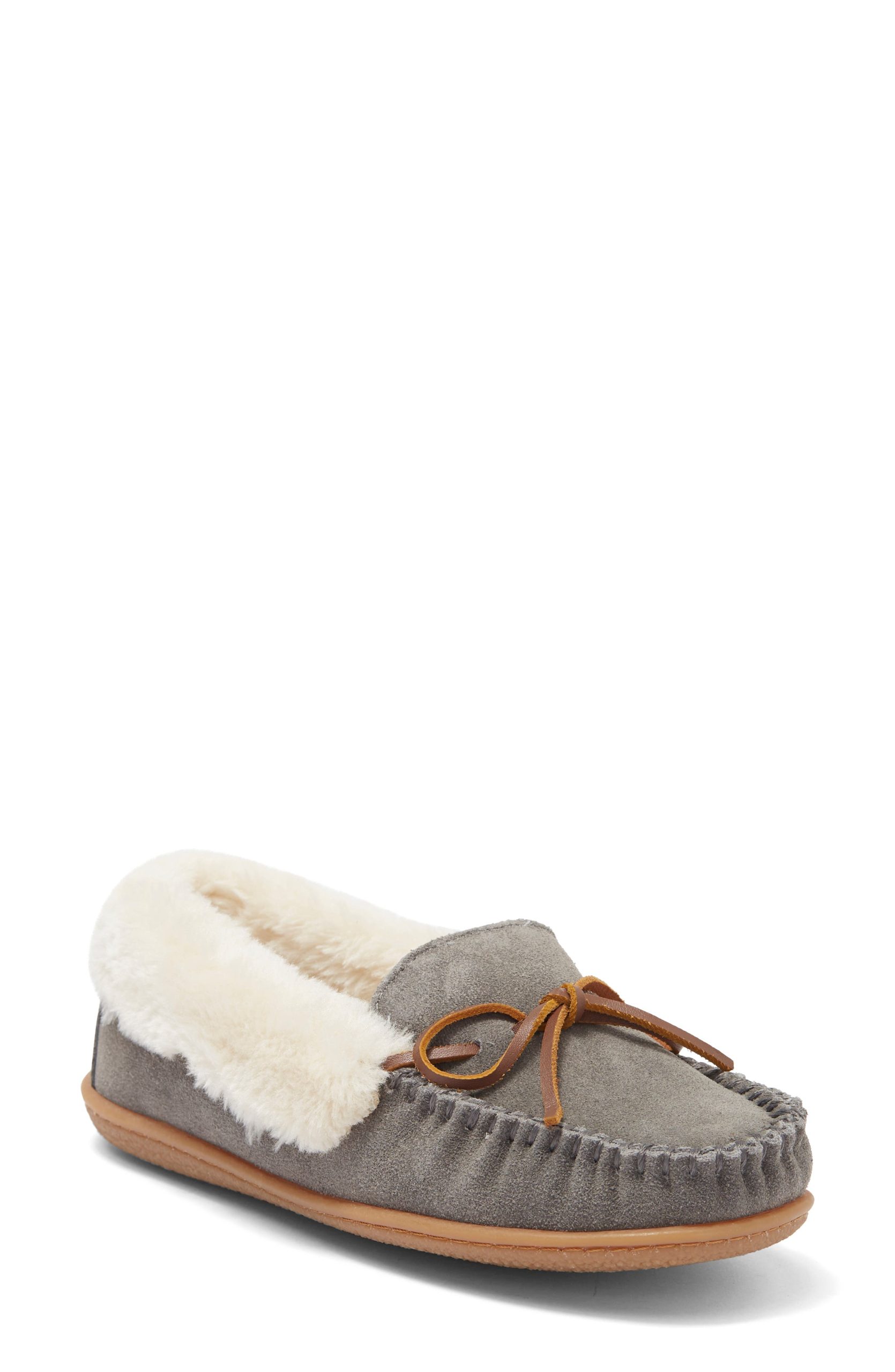 minnetonka slippers women's 