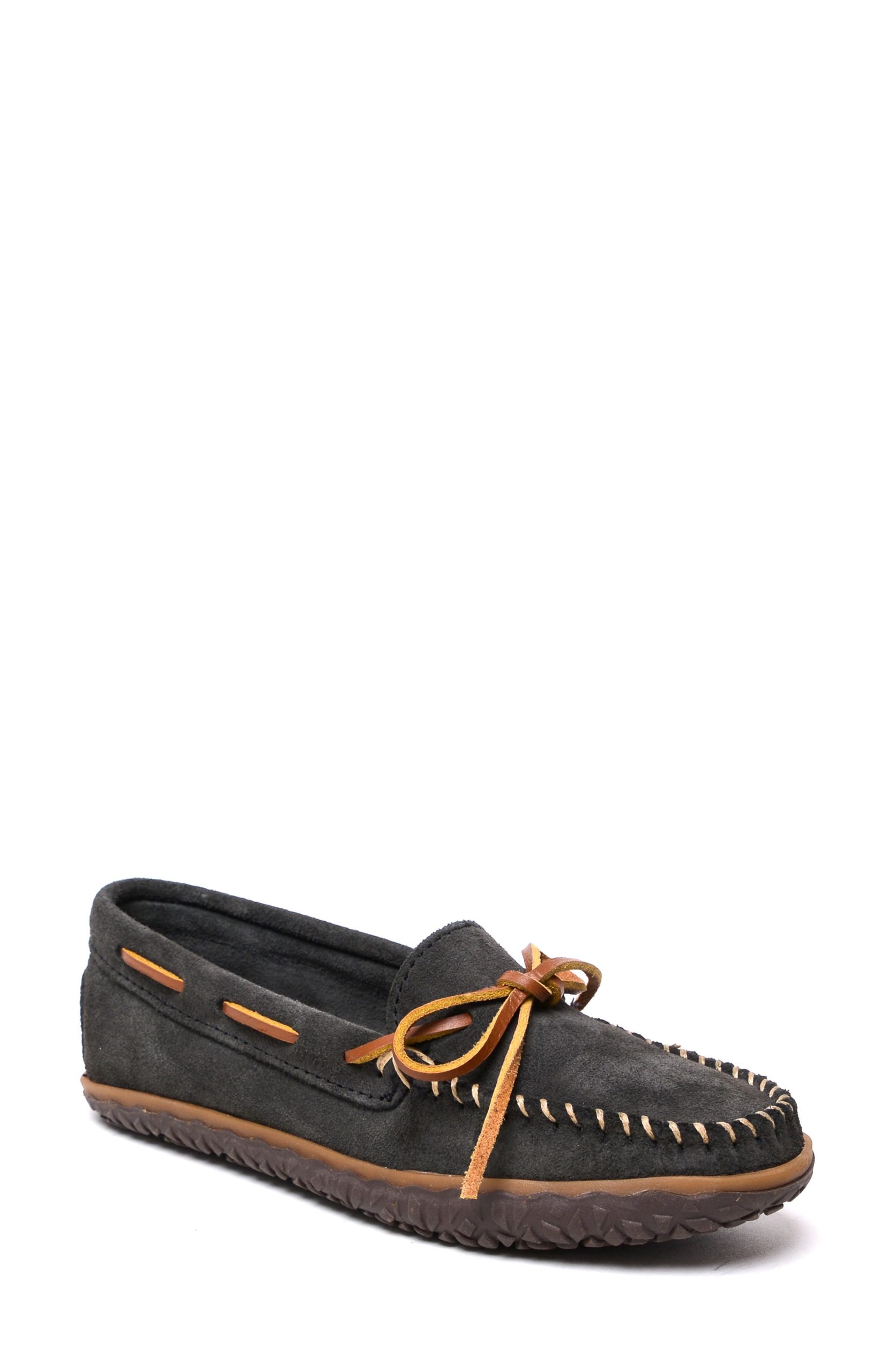 minnetonka slippers women's 